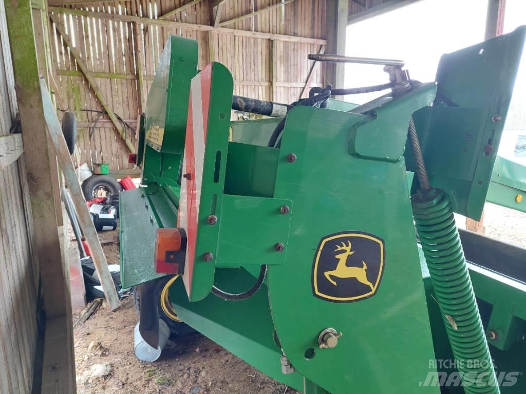 John Deere 730 Uređaji za kosačice