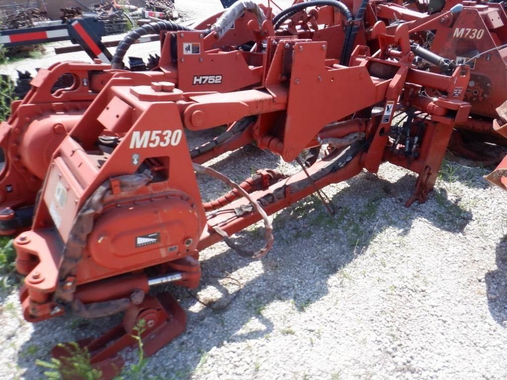 Ditch Witch M530 Plugovi