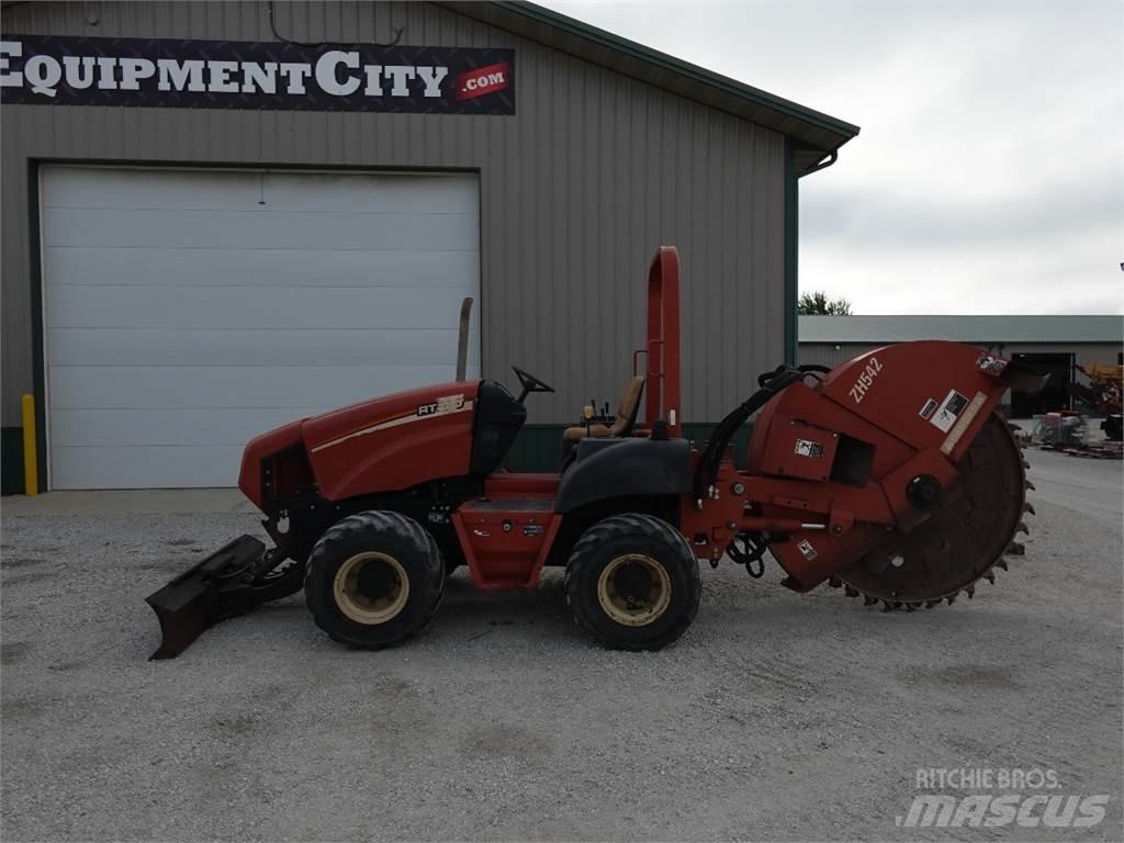 Ditch Witch RT55 Testere za kamen i beton