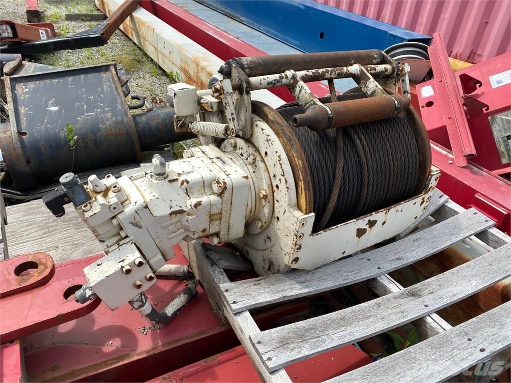 Terex  Utovorne dizalice, vitla i liftovi za materijal
