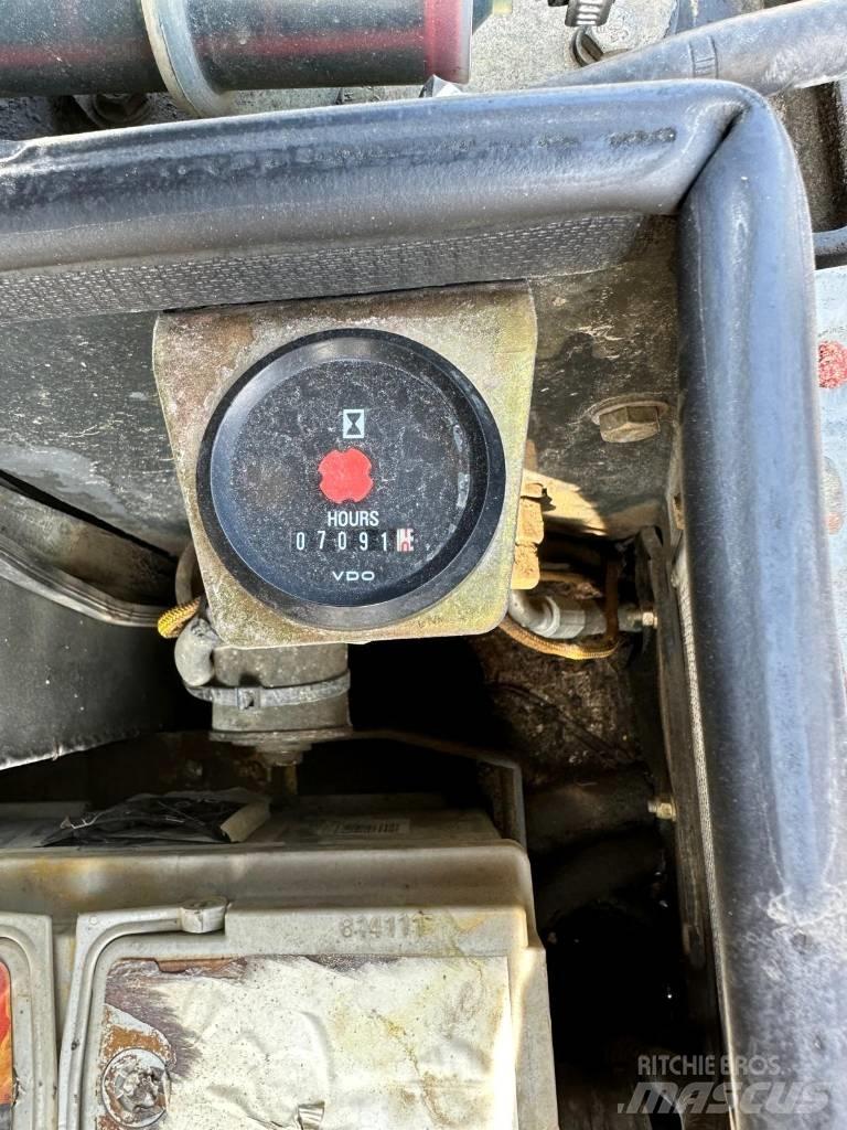 Bomag BW 138 AD Valjci sa duplim bubnjem