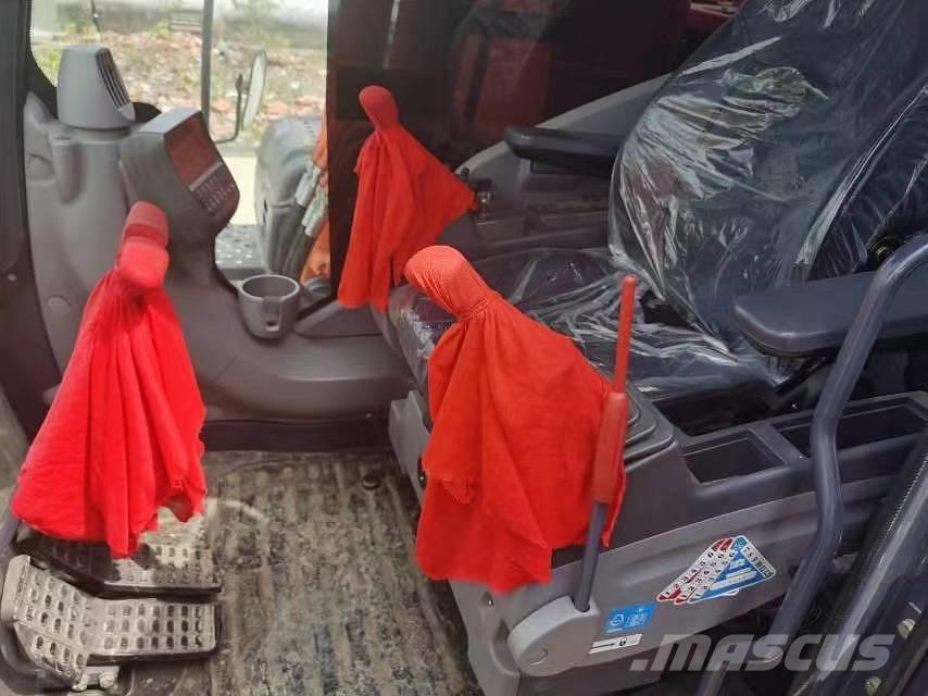 Hitachi ZX 210 Bageri guseničari