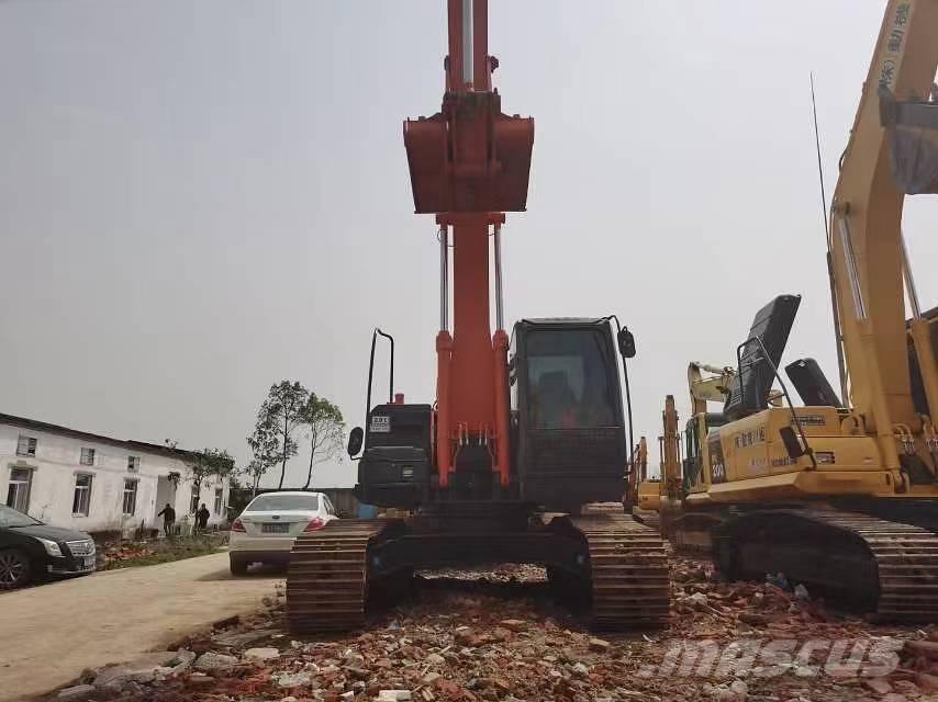 Hitachi ZX 210 Bageri guseničari