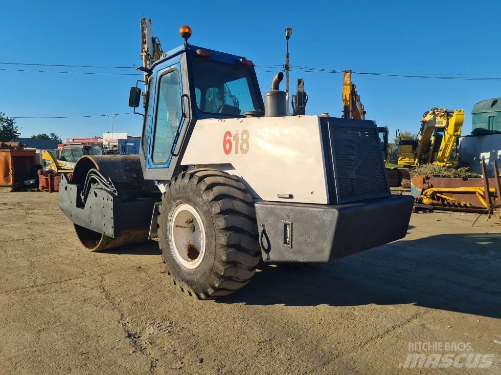 Compactor MV 618 DT Nabijači zemlje