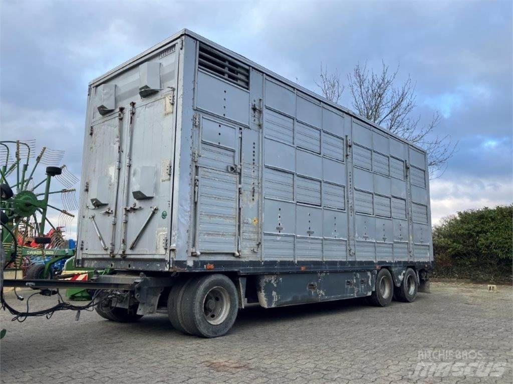 Pezzaioli 3-Stock Poluprikolice za prevoz stoke