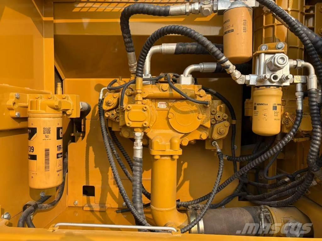 CAT 325 D Bageri guseničari