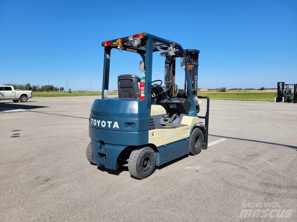 Toyota 8 FB 25 Električni viljuškari