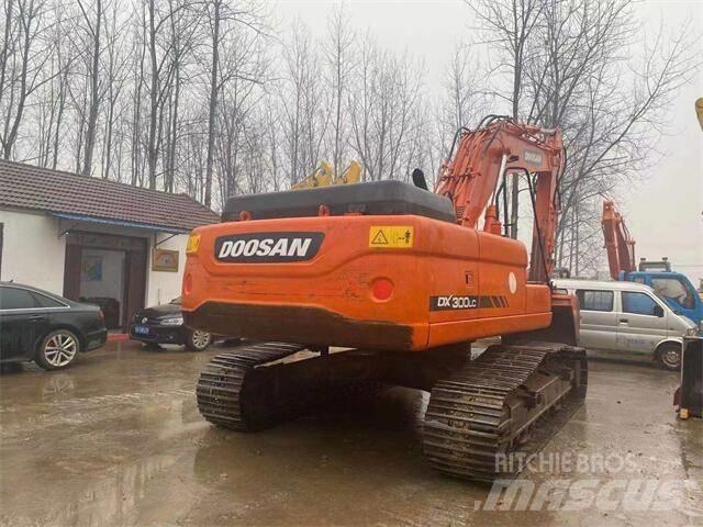 Doosan DX 300 Bageri guseničari