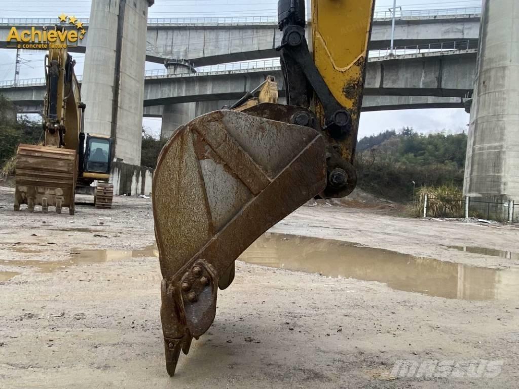 XCMG XE 135 D Bageri guseničari