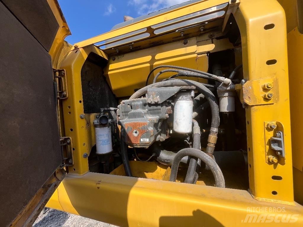 Komatsu Pc240-7 Bageri guseničari