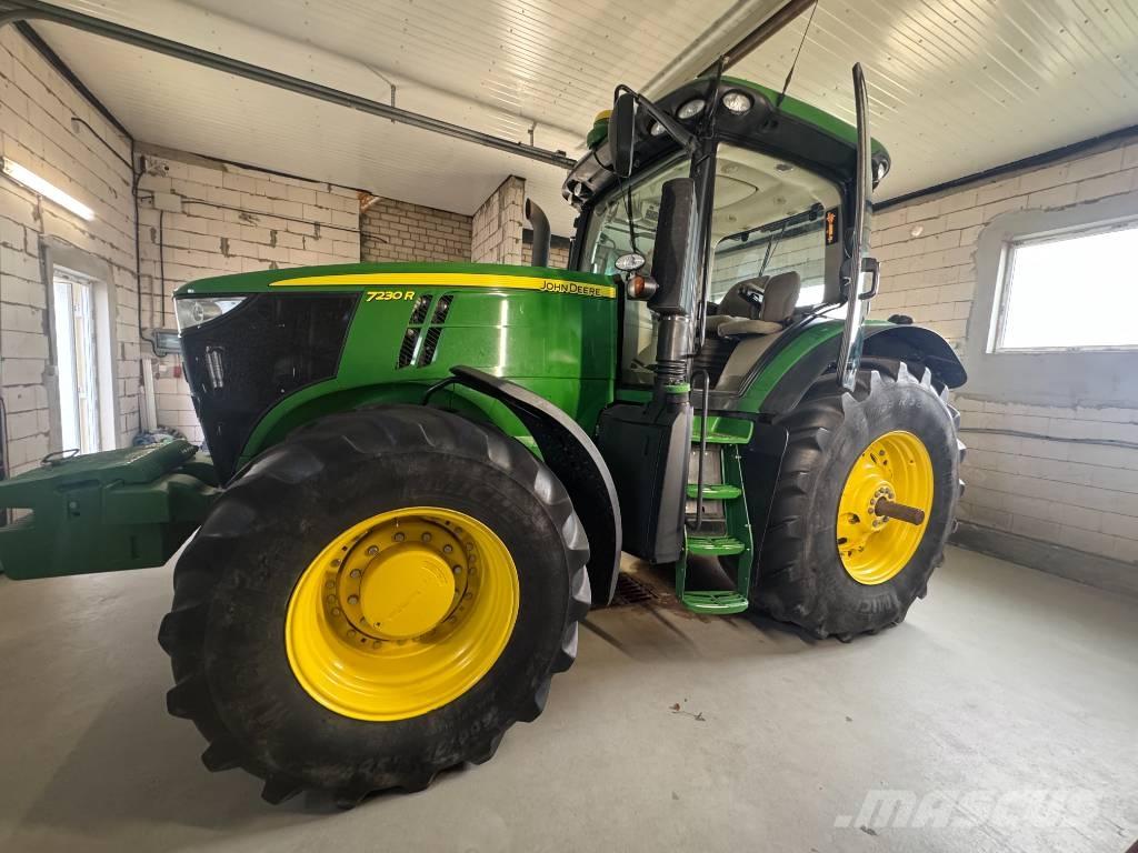 John Deere 7230 R Traktori