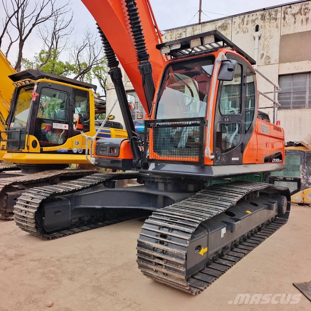 Doosan DX 300 Bageri guseničari