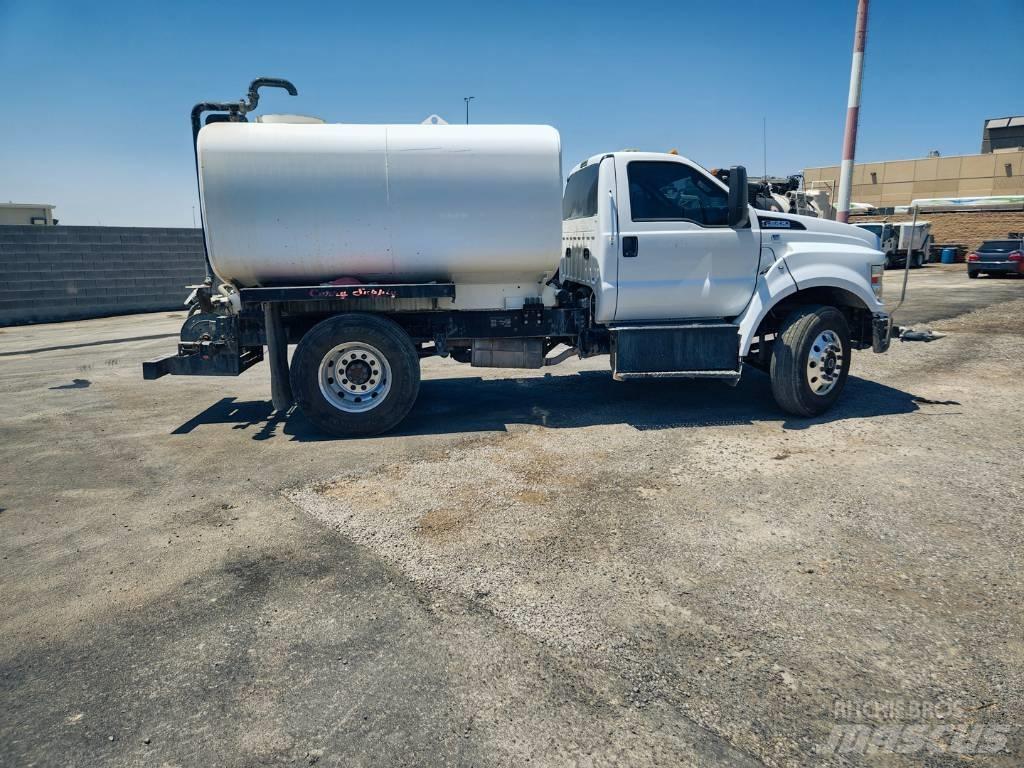 Ford F 650 SD Kamioni za vodu