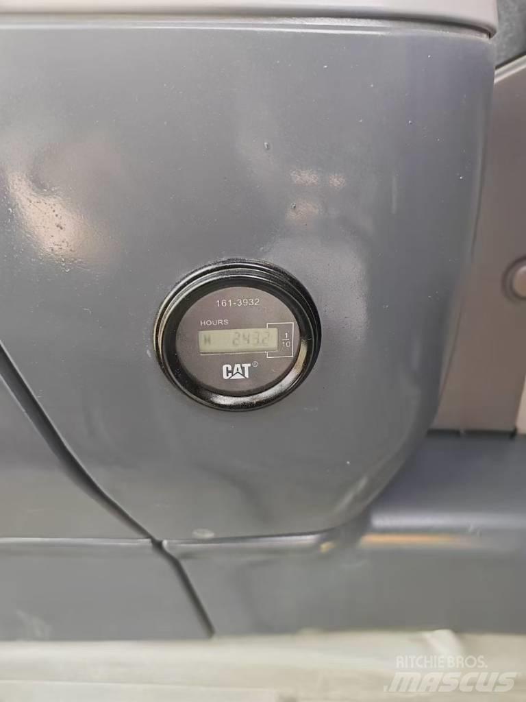 CAT 340D2L Bageri guseničari