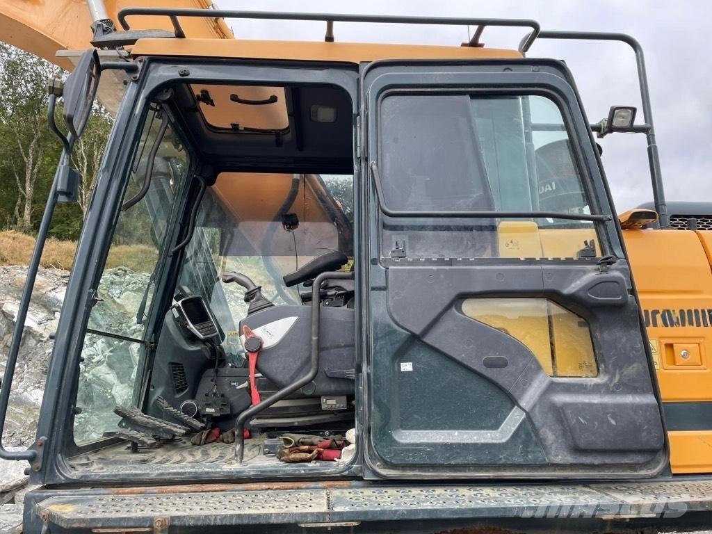 Hyundai HX 300 L Bageri guseničari
