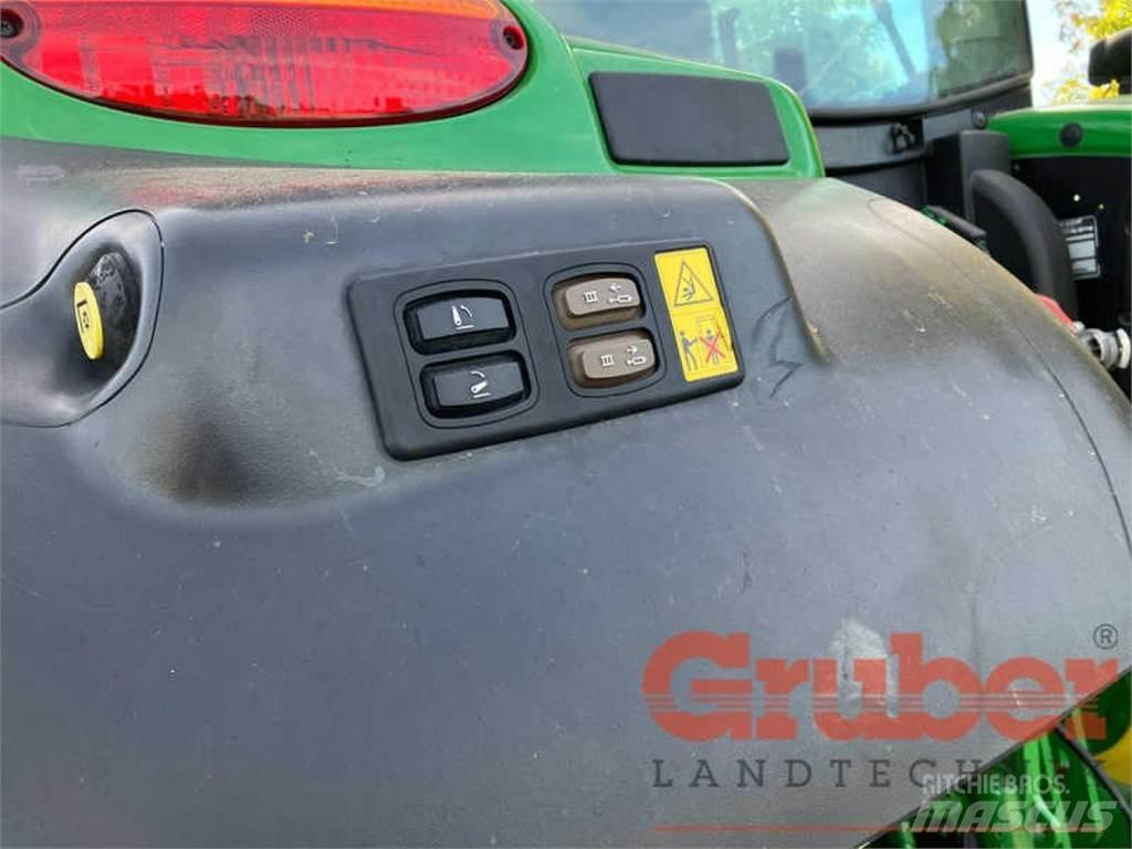 John Deere 6130 R Traktori