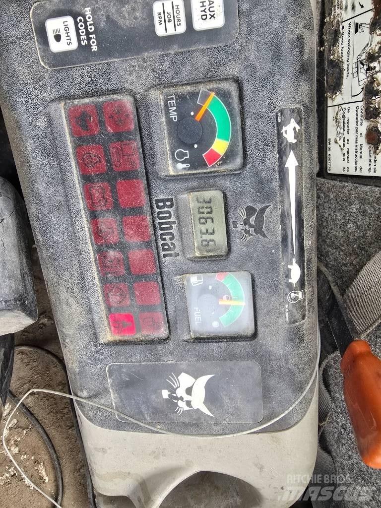 Bobcat 341 G Mini bageri < 7t