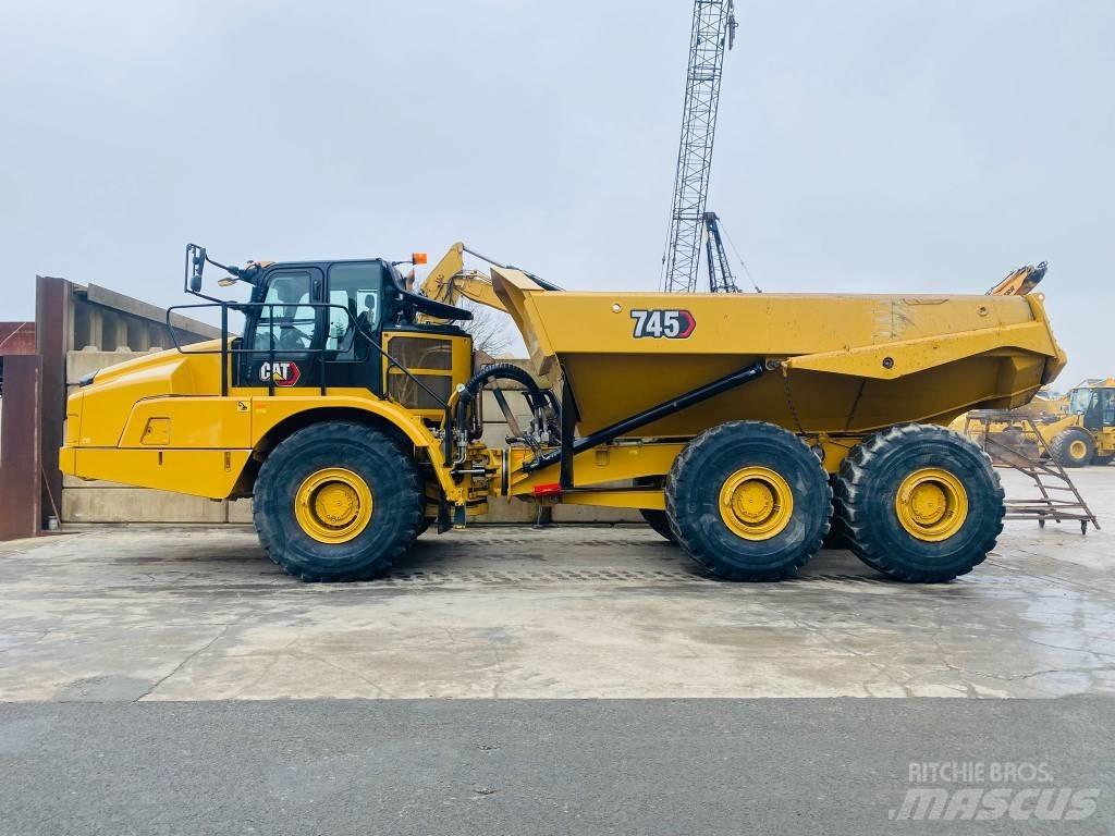 CAT 745 Zglobni damperi