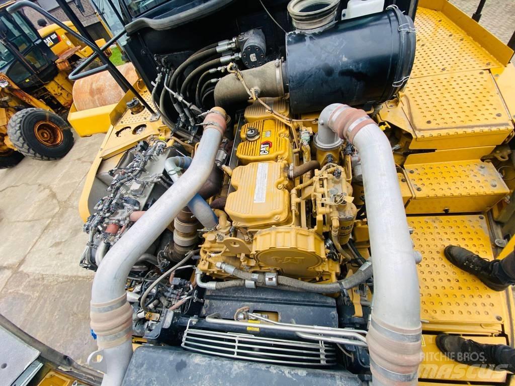 CAT 745 Zglobni damperi