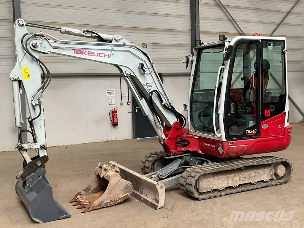 Takeuchi TB 240 Mini bageri < 7t