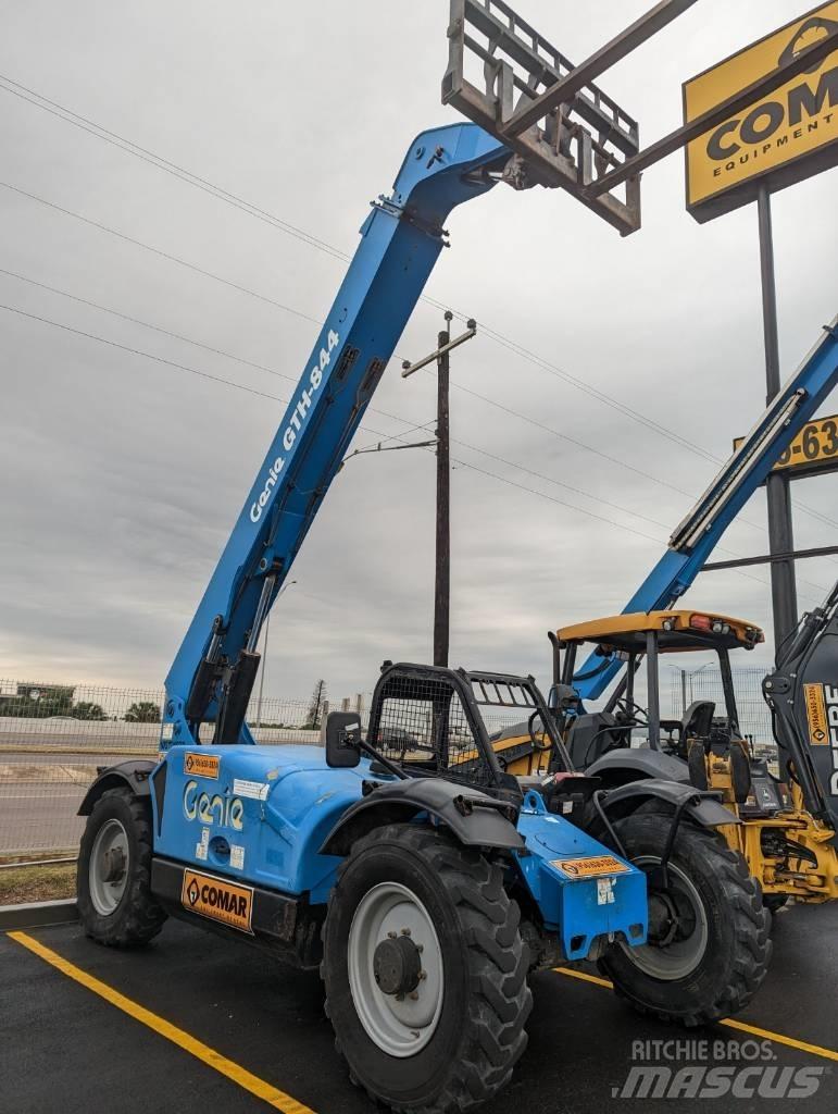Genie GTH 844 Teleskopske podizne platforme