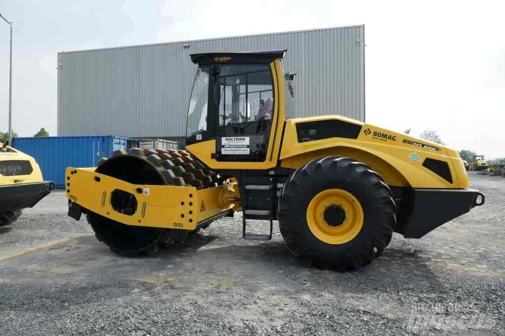 Bomag BW 213 PDH-5 Nabijači zemlje