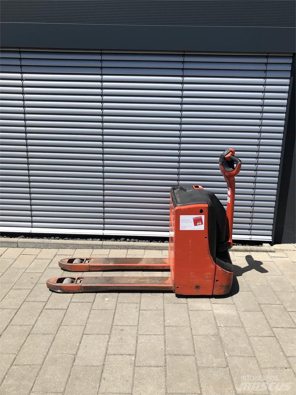 Linde T16 Nisko podizni električni viljuškar