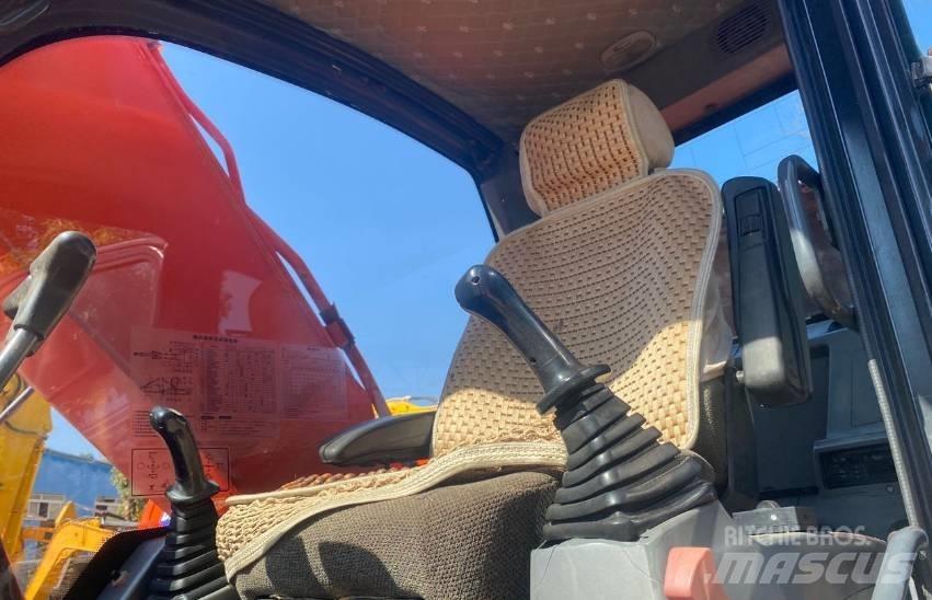 Doosan DX225 Bageri guseničari