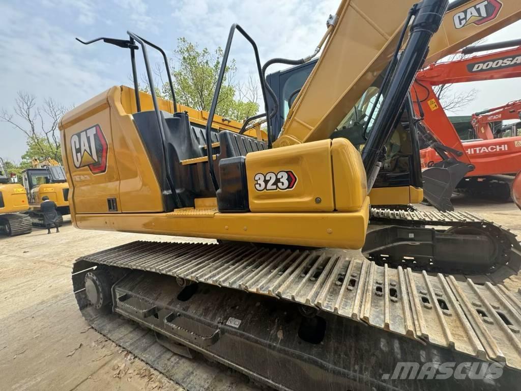 CAT 323 GC Bageri guseničari