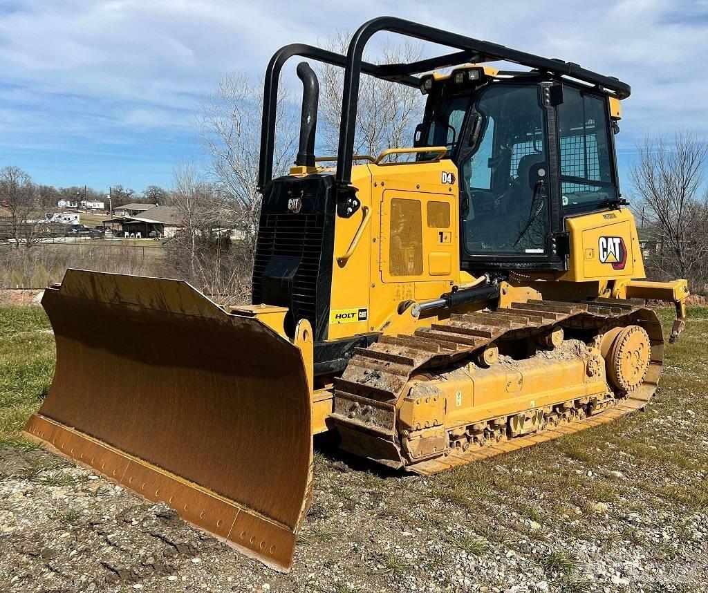 CAT D 4 Buldožeri guseničari