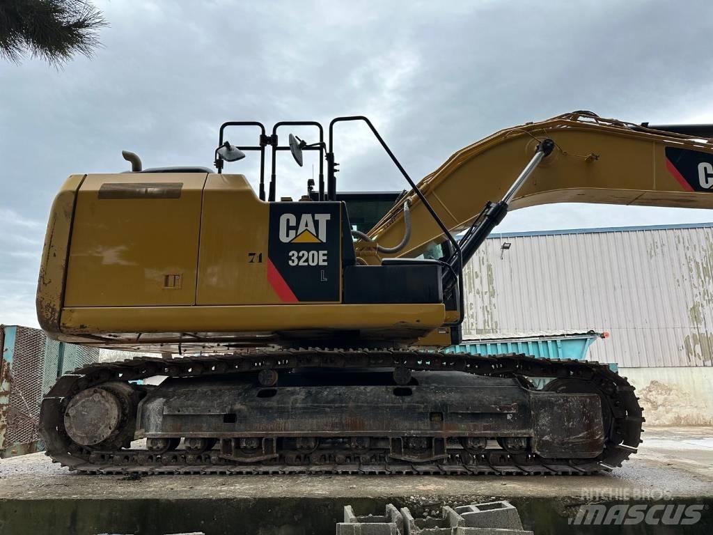 CAT 320 EL Bageri guseničari