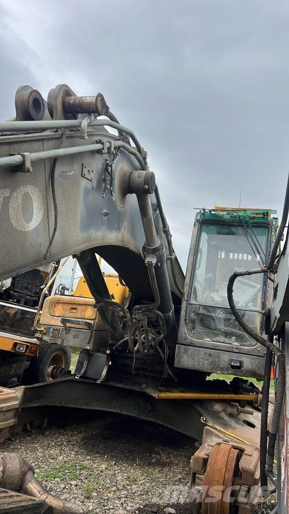 Volvo EC 360 L Šasija i vešenje