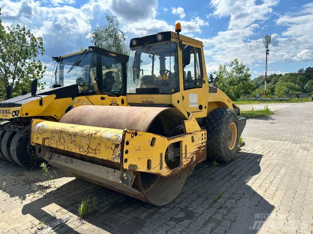 Bomag BW 211 D-4 Valjci sa jednim bubnjem