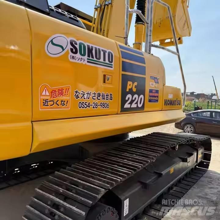 Komatsu PC220-8 Bageri guseničari