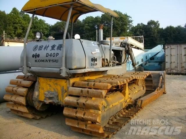 Komatsu D 40 P Buldožeri guseničari