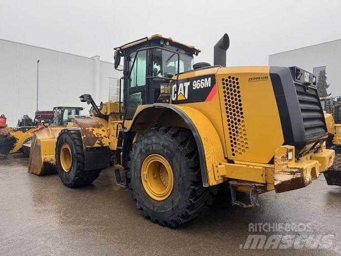 CAT 966M Utovarivači na točkove