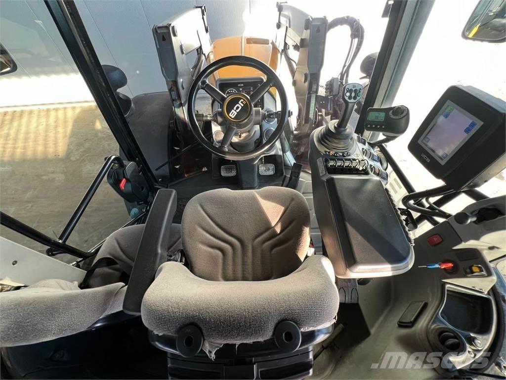 JCB Fastrac 4160 Traktori