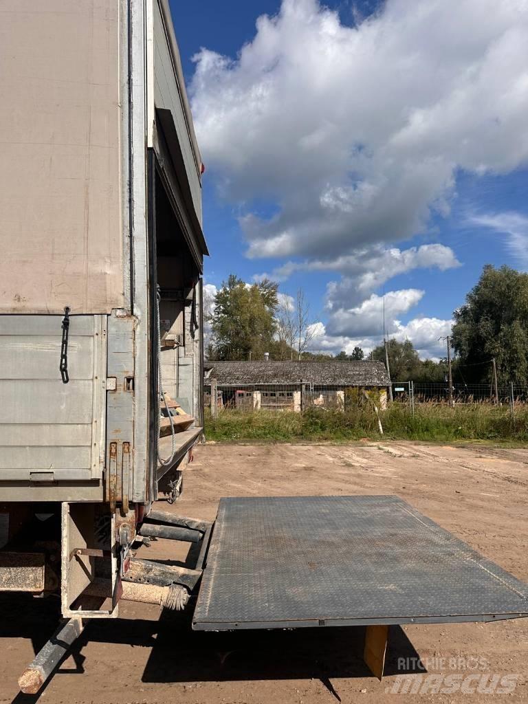 Iveco Stralis AT 190 Kamioni sa kranom