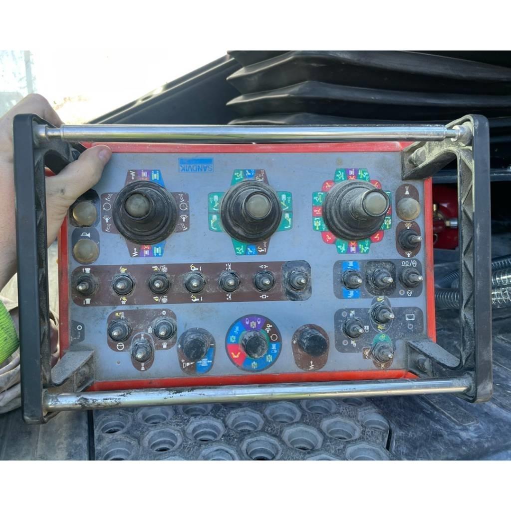Sandvik DX800i Terenske bušilice