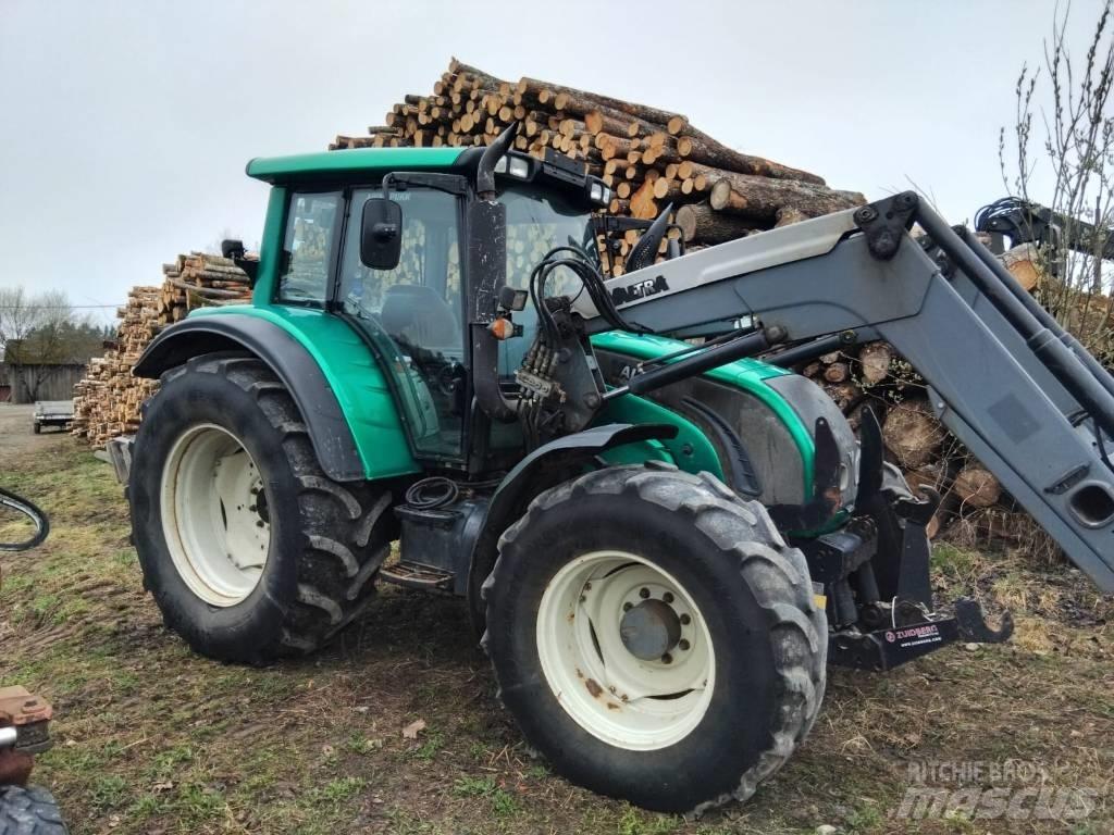 Valtra N 142 D Traktori