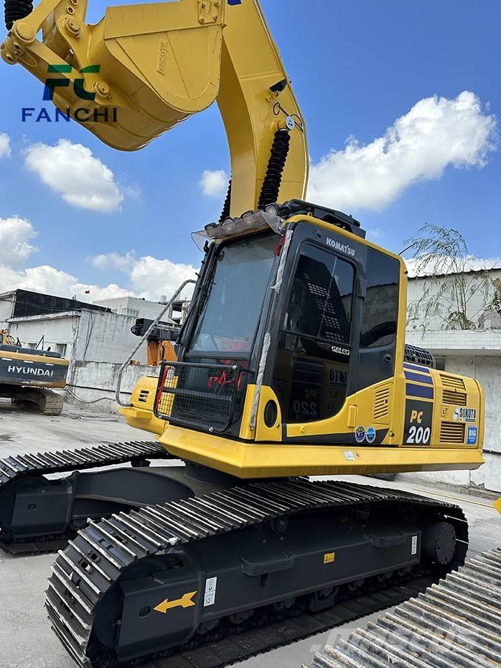 Komatsu PC 200-8 Bageri guseničari