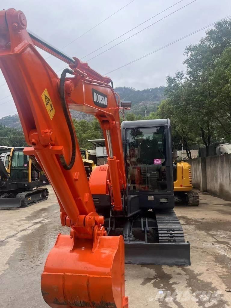 Doosan DH 60-7 Mini bageri < 7t