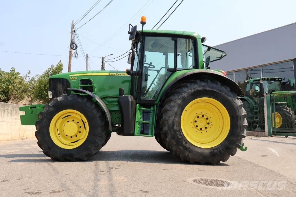 John Deere 6830 Traktori