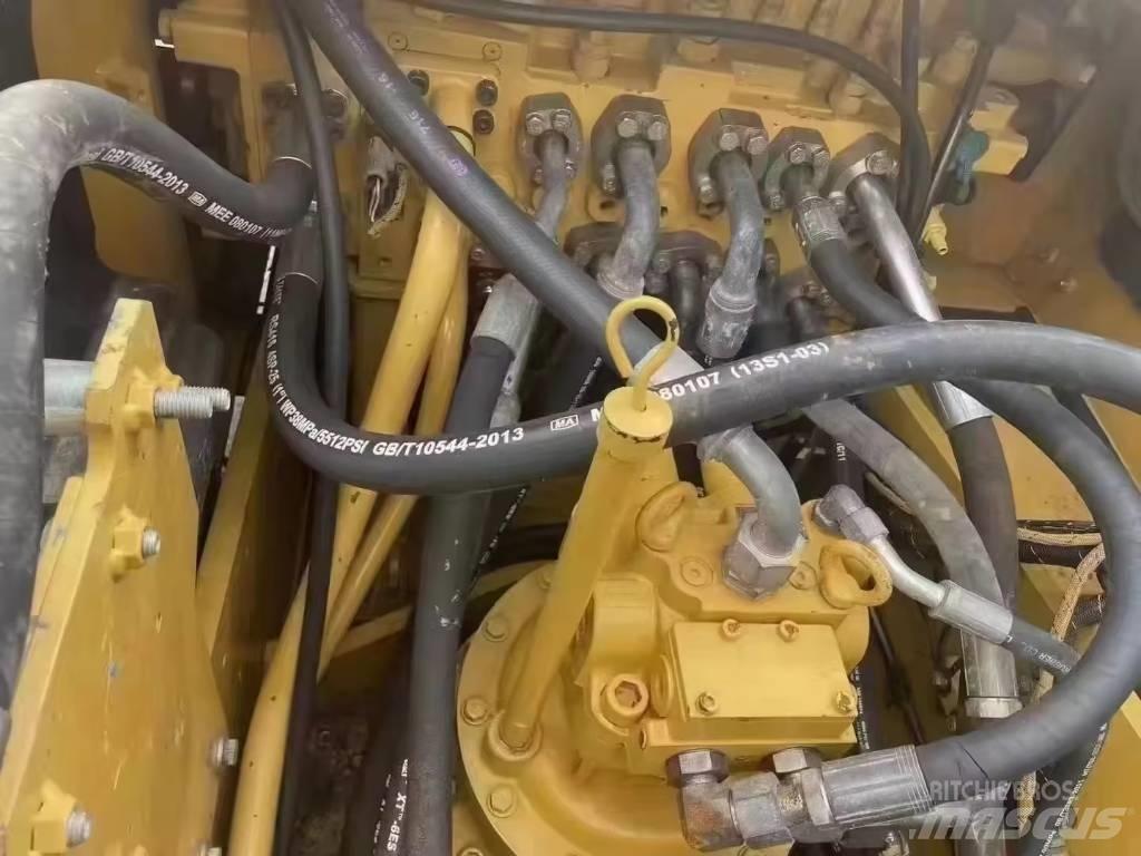 CAT 320 D Bageri guseničari