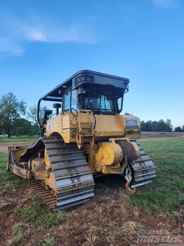 CAT D 6 Buldožeri guseničari