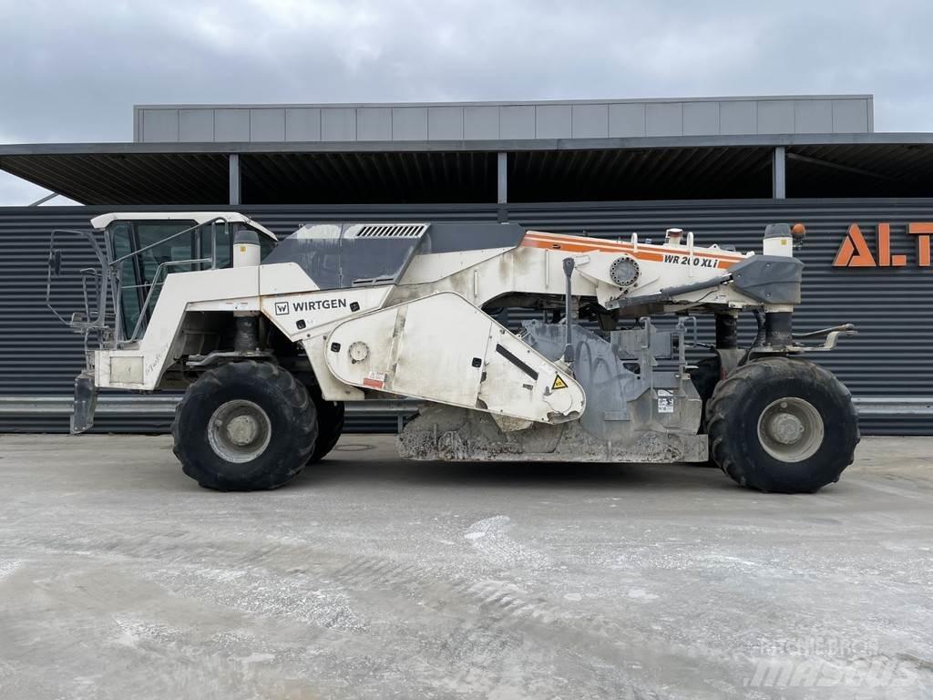 Wirtgen WR 200 XLI Mašine za reciklažu asfalta