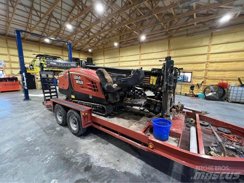 Ditch Witch jt1220 Oprema za horizontalno usmereno bušenje