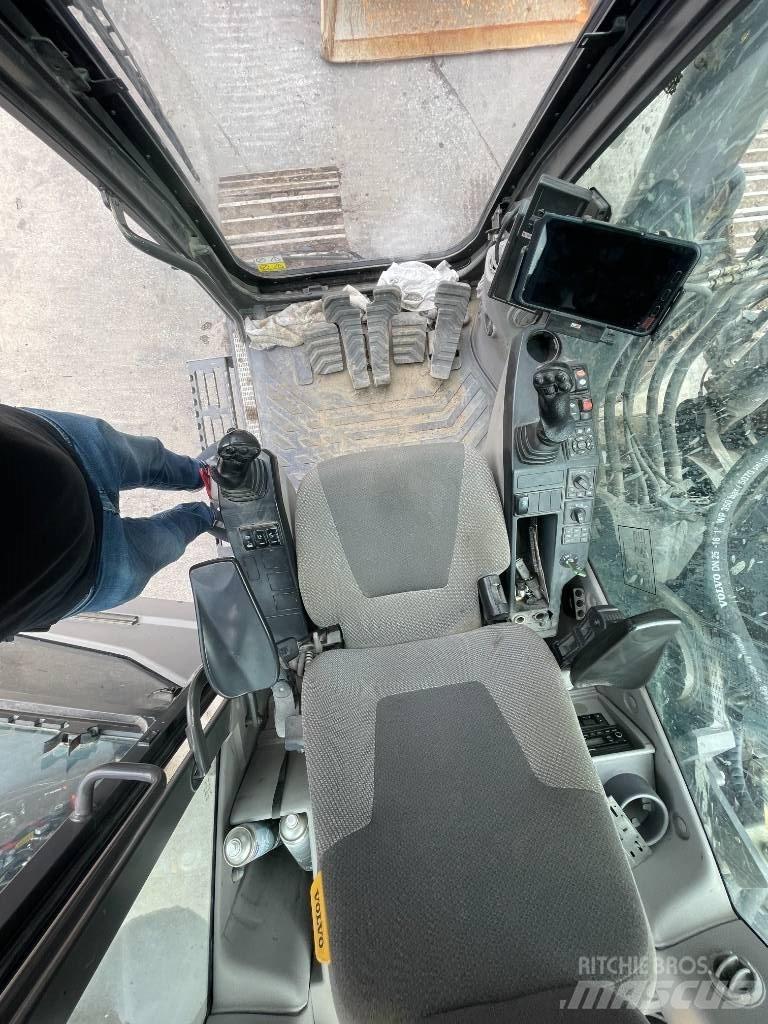 Volvo EC 300 EL Bageri guseničari
