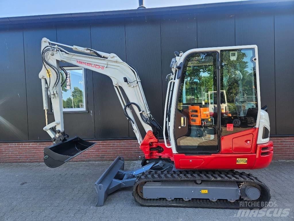 Takeuchi TB 240 Mini bageri < 7t