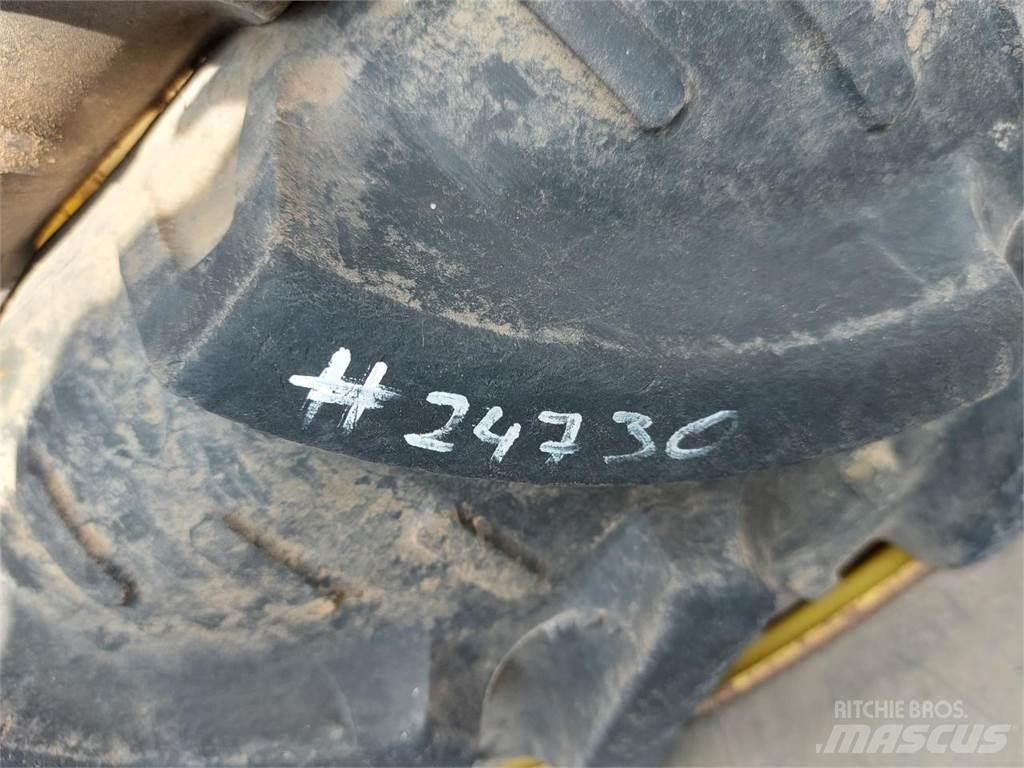 Kleber 270/95R32 Gume, točkovi i felne